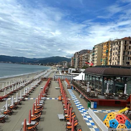 Vista Mare Savona Apartman Kültér fotó