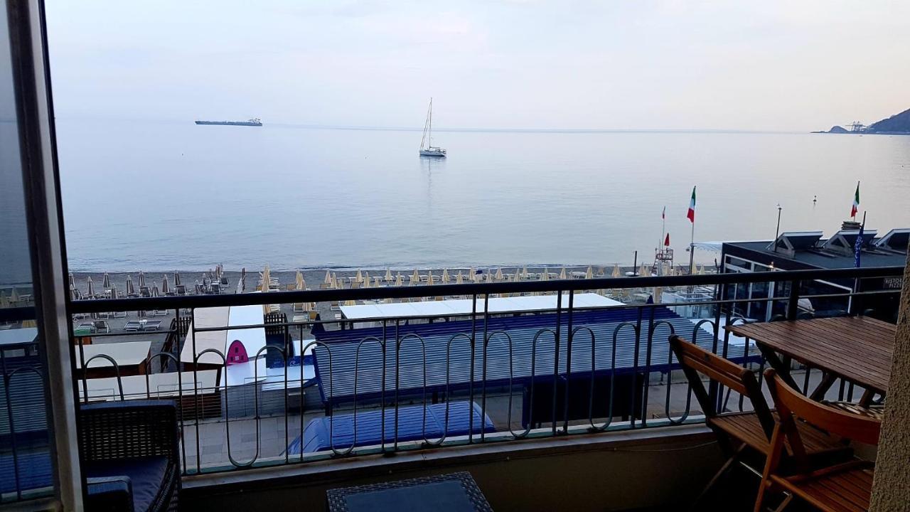 Vista Mare Savona Apartman Kültér fotó