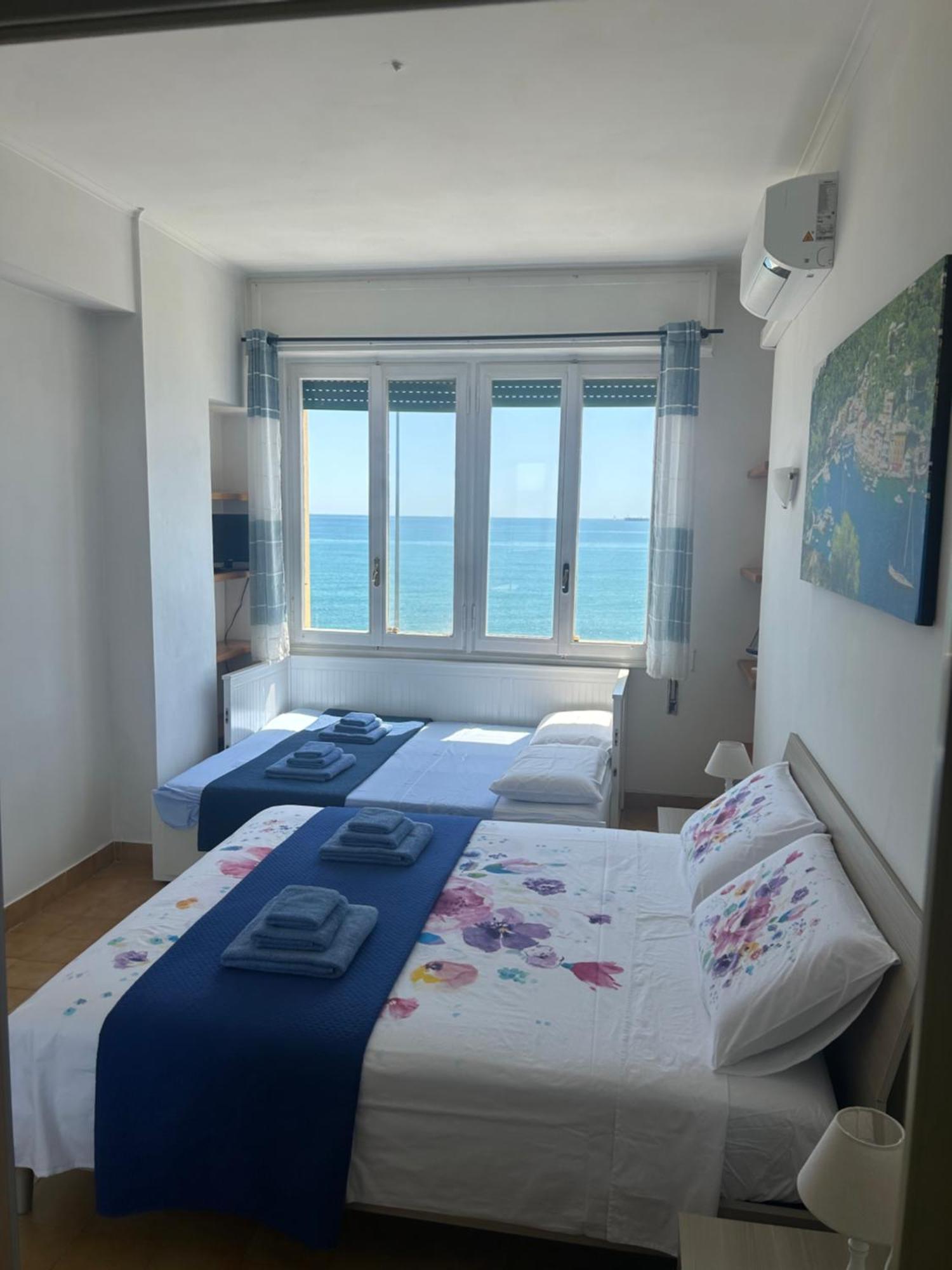 Vista Mare Savona Apartman Kültér fotó