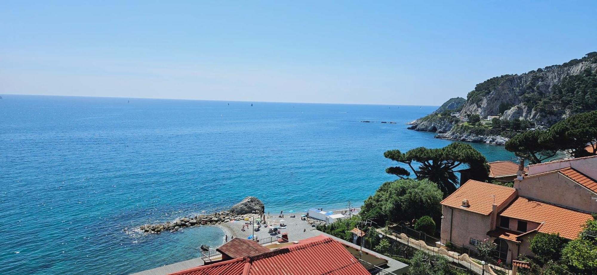 Vista Mare Savona Apartman Kültér fotó