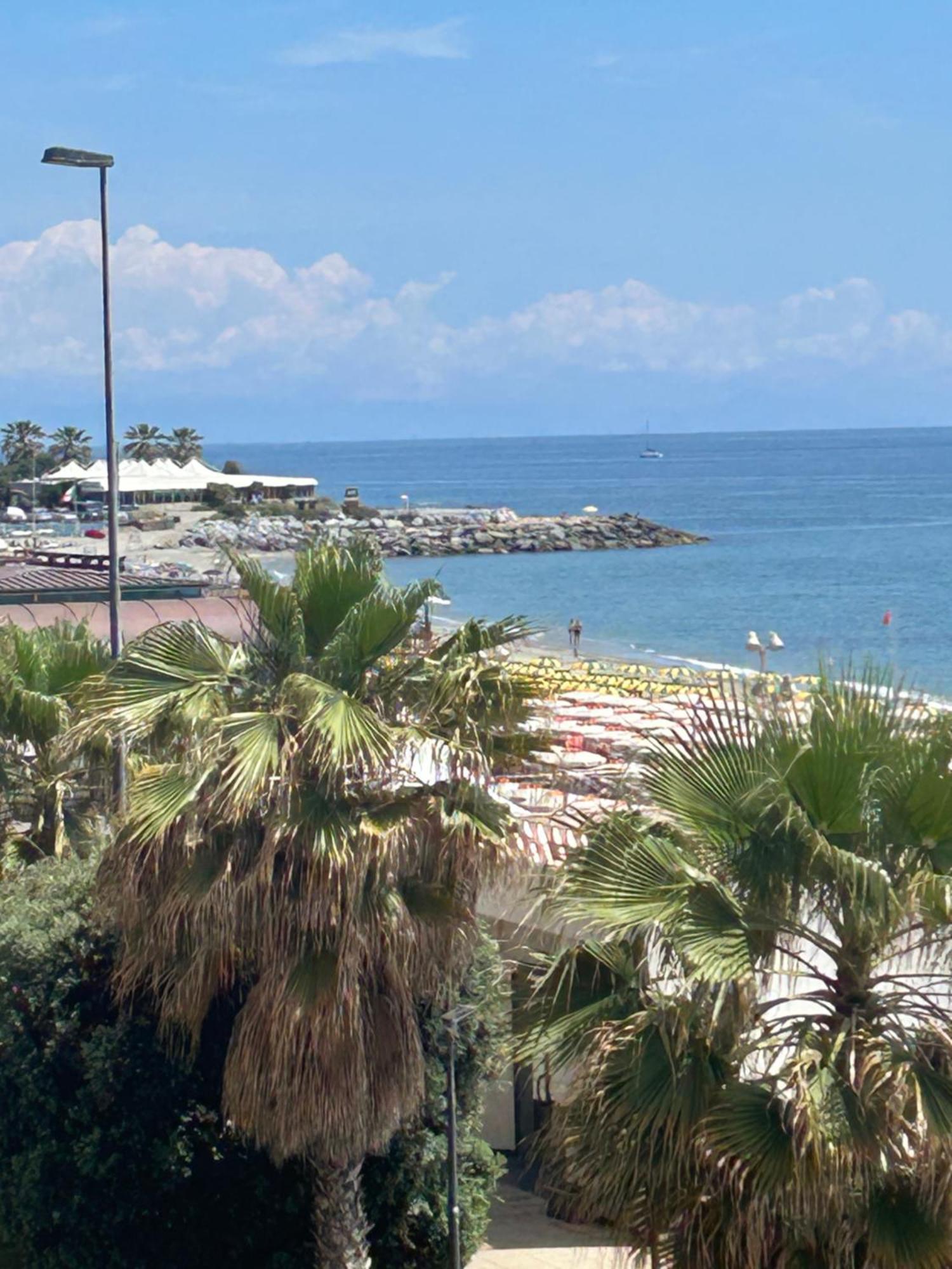 Vista Mare Savona Apartman Kültér fotó