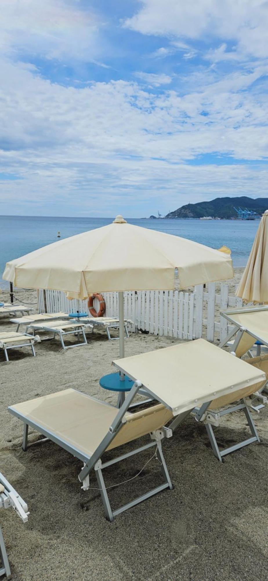 Vista Mare Savona Apartman Kültér fotó